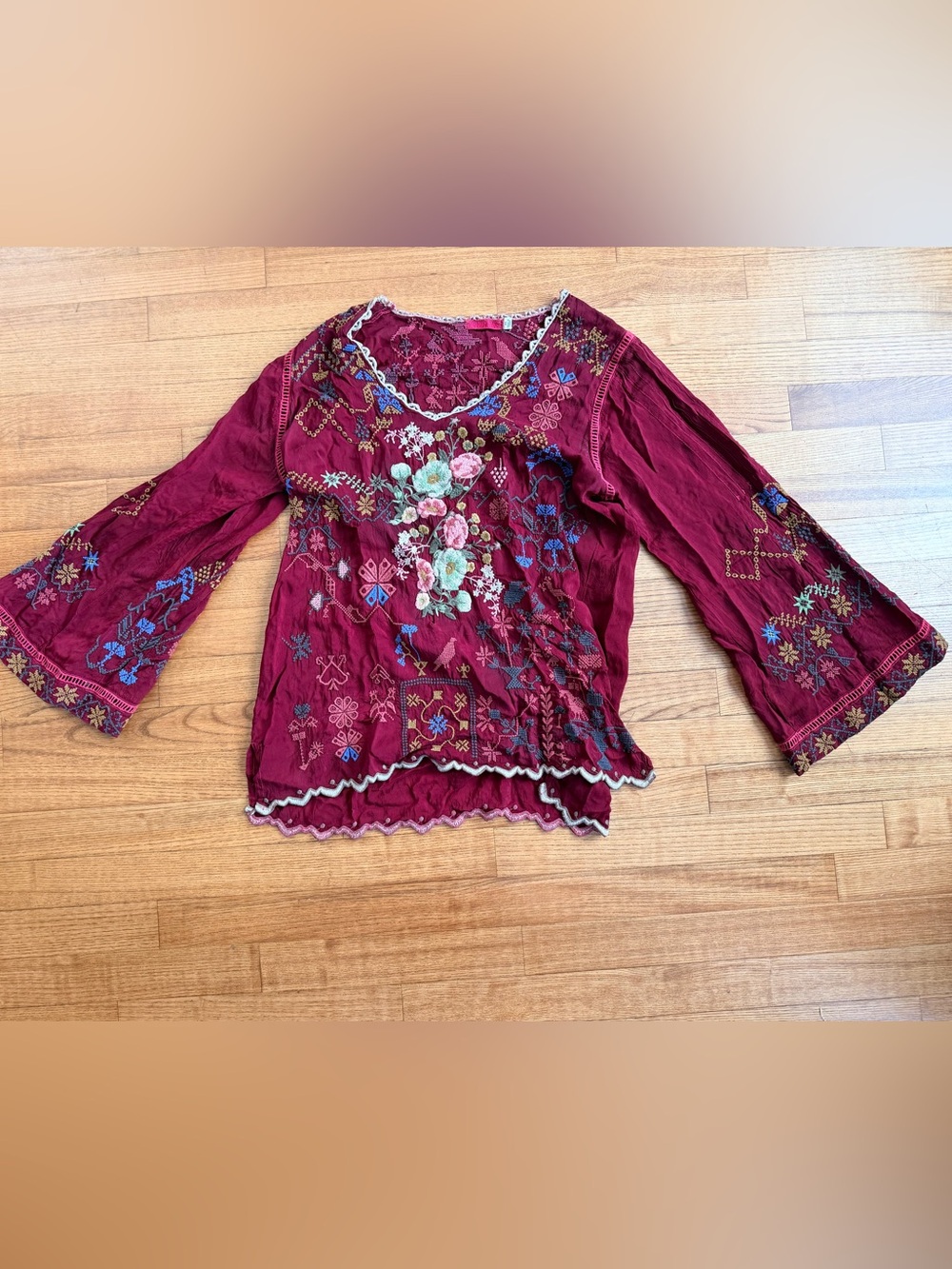 Johnny Was XS Silk Embroidered Tunic Blouse Burgundy Floral Bell Sleeve READ